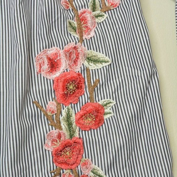 ROOMMATES Sz S Women OFF Shoulder STRIPE Flower EMBROIDER Flare ANGEL Sleeve TOP - Picture 6 of 9